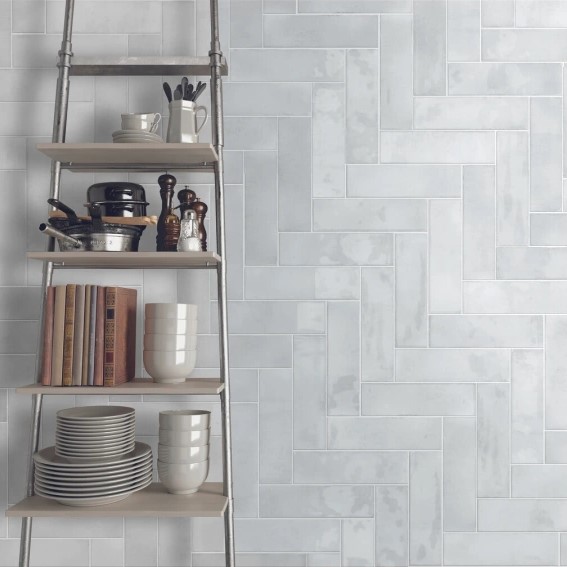 Keramische binnentegel CeraVision Cosmos Pearl glans 6,9x24x0,85cm - 129630 2 00272140 cosmos pearl glans 69x24 sfeer - 17994