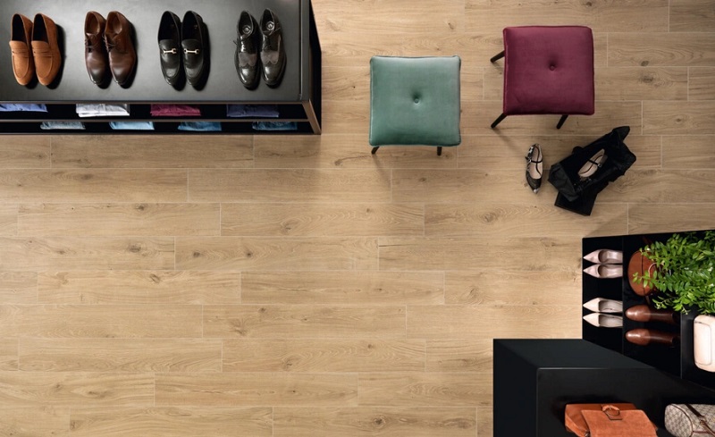 Keramische binnentegel CeraVision Artwood Honey 26x160x0,95cm - 144757 2 01001009 artwood honey 26x160 sfeer 1 - 18470