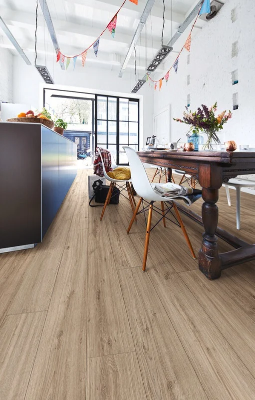 Meister laminaat LD150 Eik Arcadia 6412 - 6412 laminate ld150 ambiente r01 600x938 - Meister LD150 6412