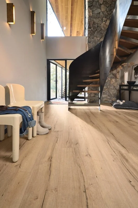 Meister Design Next DL500S Eik oud hout licht (klik PVC) 7139 - 7139 meisterdesign dl ambiente 01 600x900 - Meister 7139