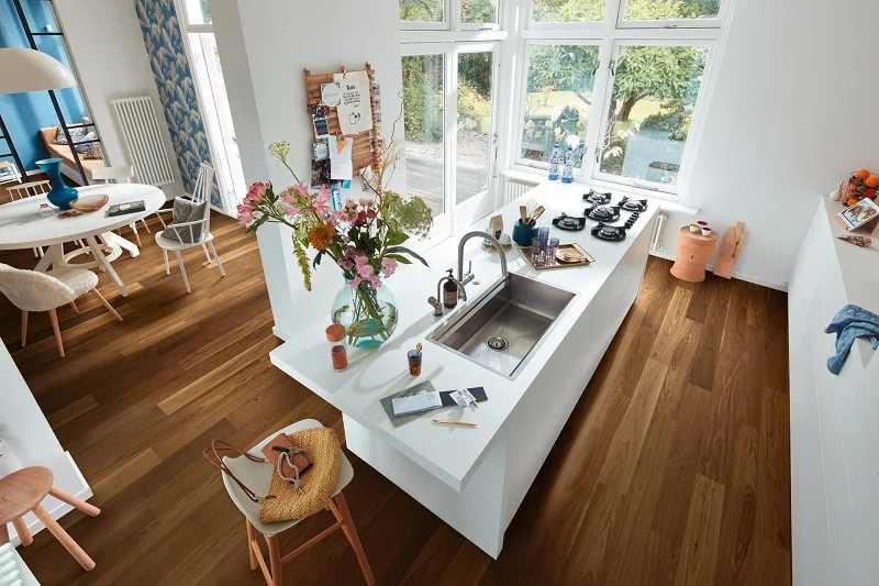 MeisterParquet. longlife PS300 Amerikaans notelaar levendig 09009 - 9009 ps300 ultramattlackiert ambiente r01 - Meister PS300 09009