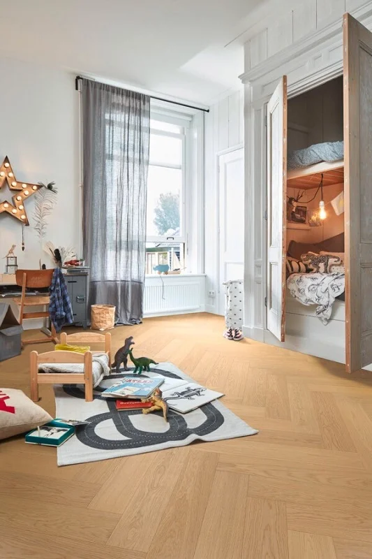 MeisterParquet. longlife PS500 Visgraat Eik harmonisch pure 09013 - 9013 ps500 ultramattlackiert ambiente 600x900 - Meister PS500 09013