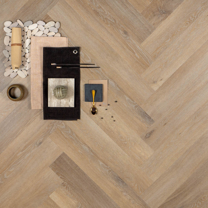 OTIUM Lily Herringbone Dryback visgraat (plak PVC) 94609 - Otium lily herringbone spc rigid visgraat klik pvc t94607 sfeer - OTIUM 94609